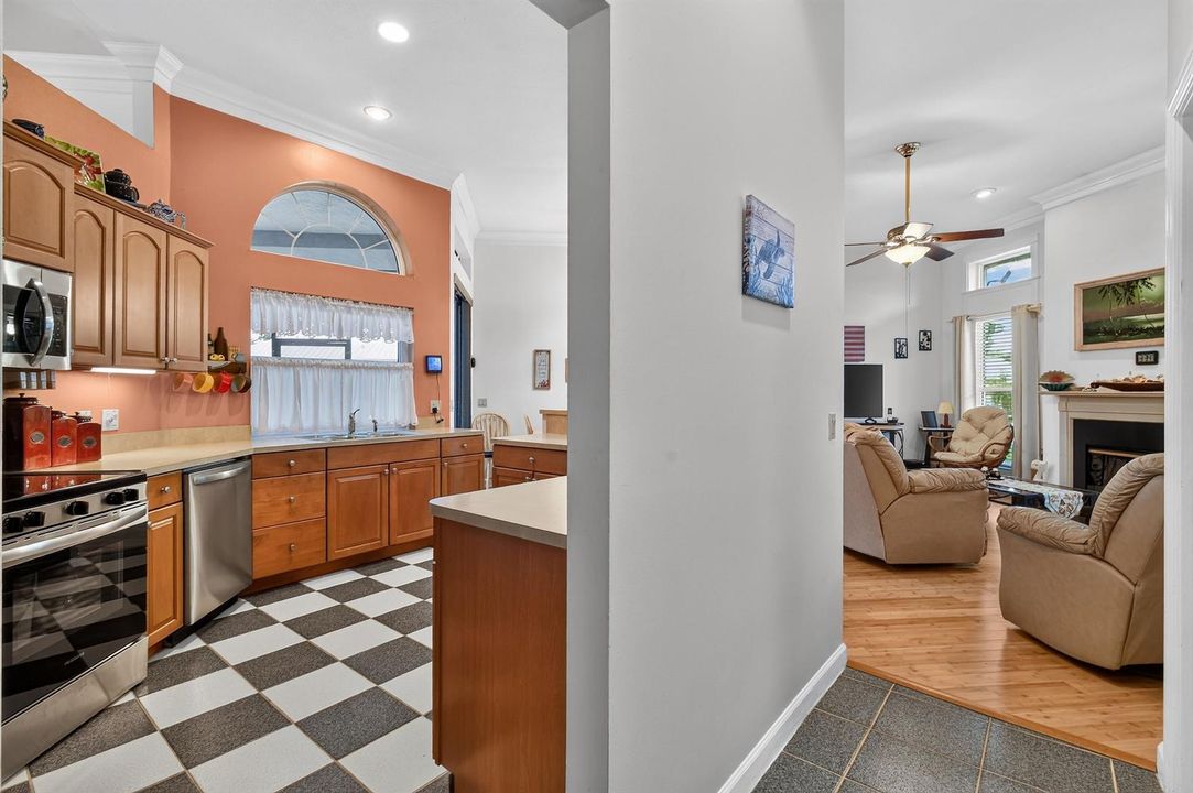 6508KingsHwy(14)