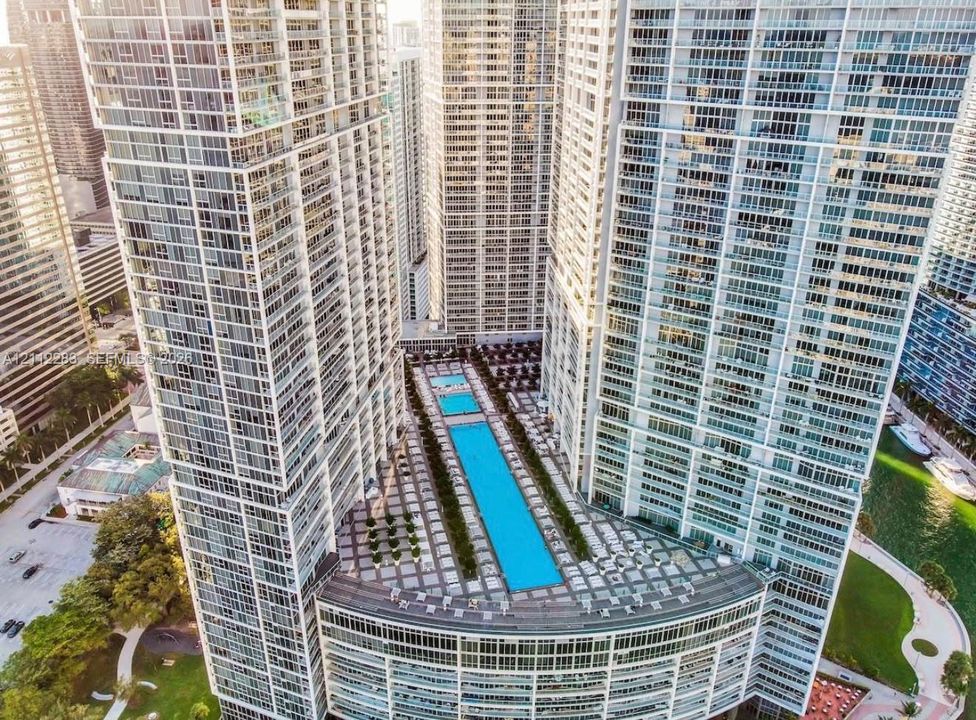На продажу: $1,380,000 (2 спален, 2 ванн, 1654 Квадратных фут)