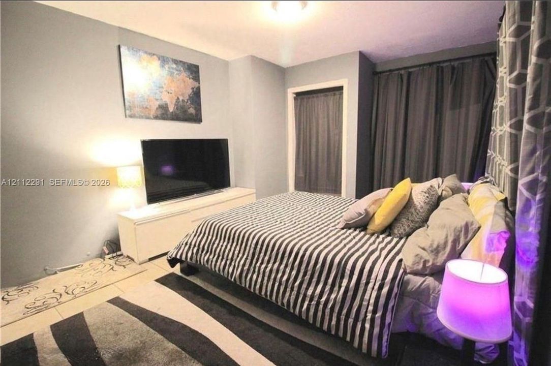 For Rent: $1,590 (1 beds, 1 baths, 675 Square Feet)