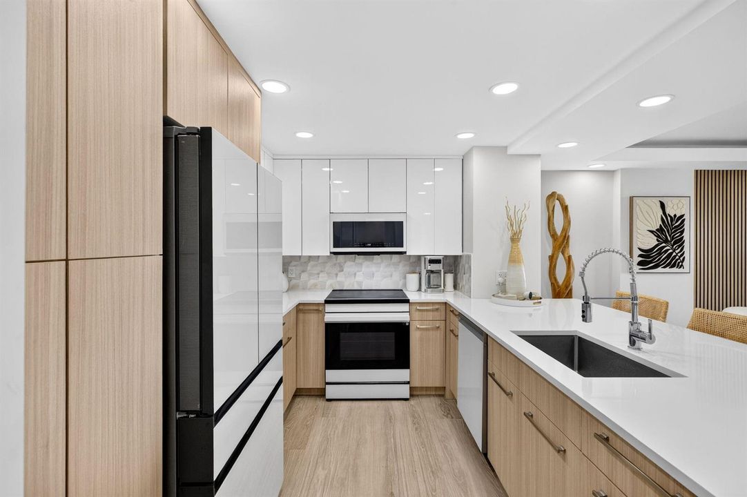 25-web-or-mls-a699A9708