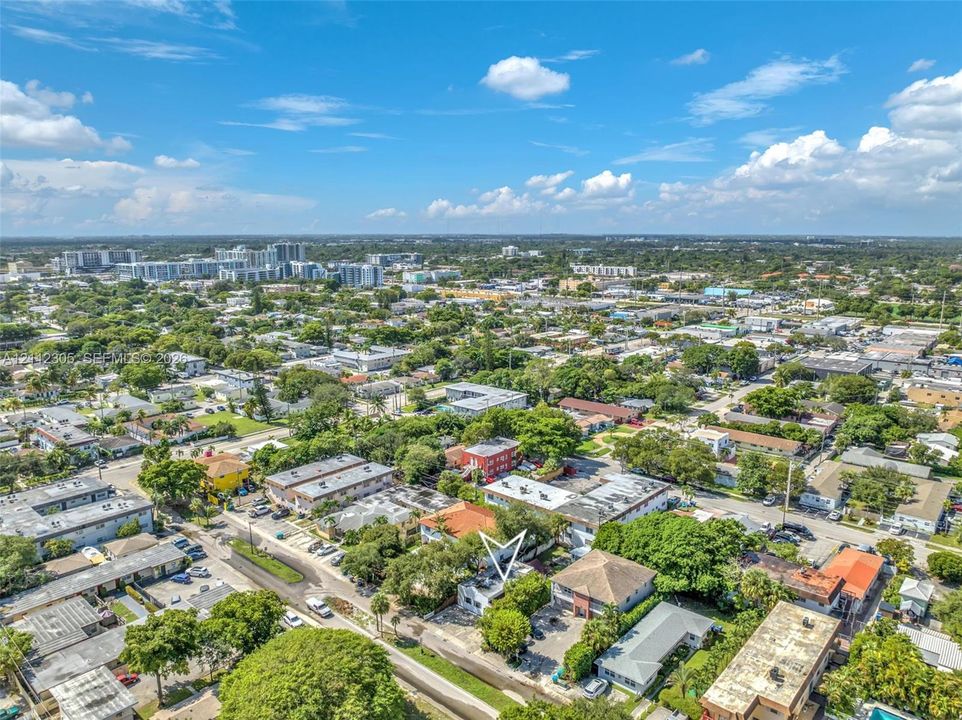 Aerial view of the property and the surrounding neighborhood.