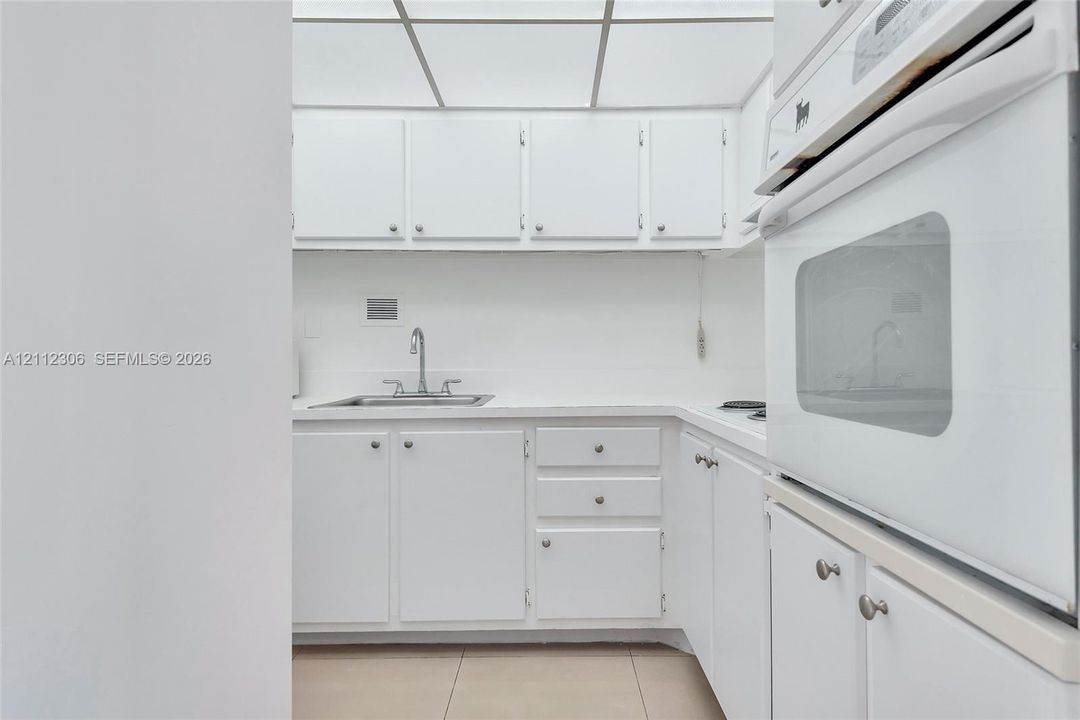 На продажу: $449,000 (1 спален, 1 ванн, 962 Квадратных фут)