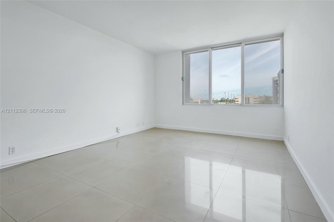 На продажу: $449,000 (1 спален, 1 ванн, 962 Квадратных фут)