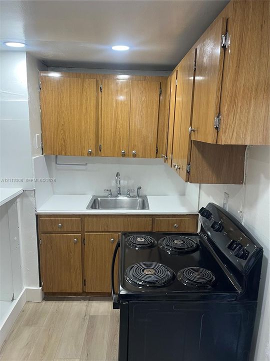 For Rent: $2,200 (2 beds, 1 baths, 1127 Square Feet)
