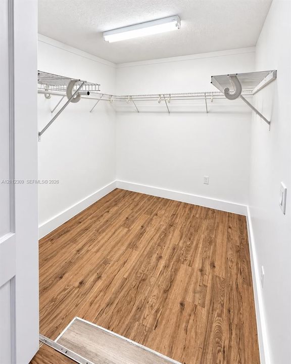 For Rent: $3,650 (3 beds, 2 baths, 1322 Square Feet)