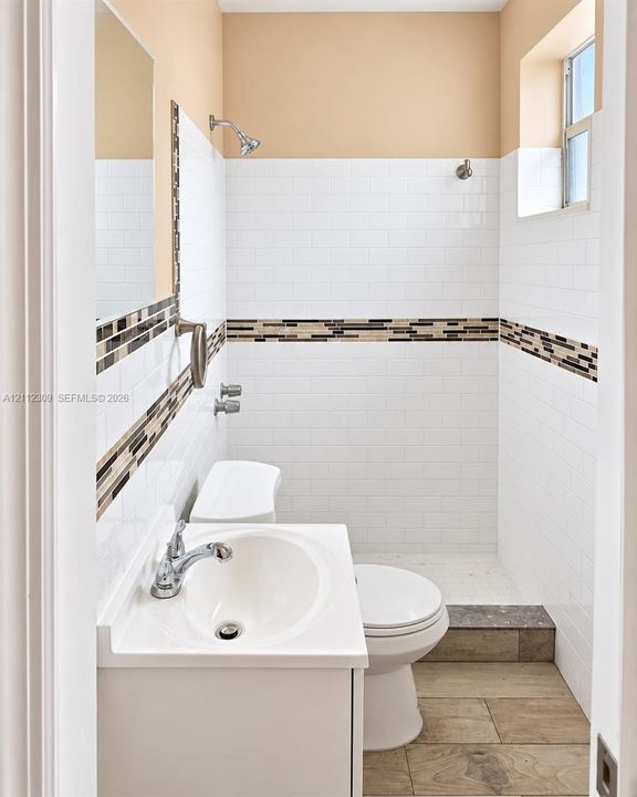 For Rent: $3,650 (3 beds, 2 baths, 1322 Square Feet)
