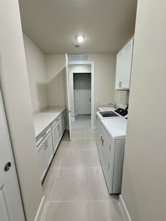 Laundry Room Passthrough