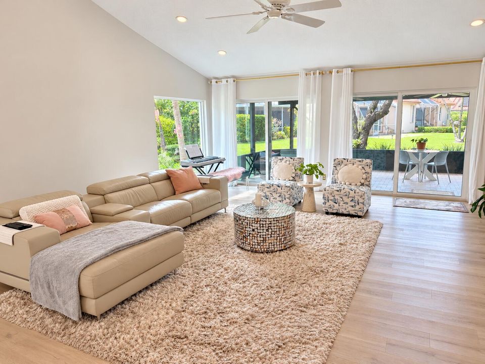 Airy Modern Living Room with Garden View