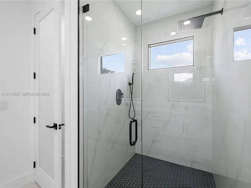 En Venta: $425,000 (3 camas, 2 baños, 0 Pies cuadrados)