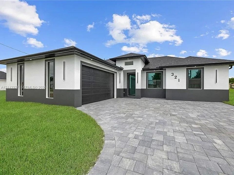 En Venta: $425,000 (3 camas, 2 baños, 0 Pies cuadrados)