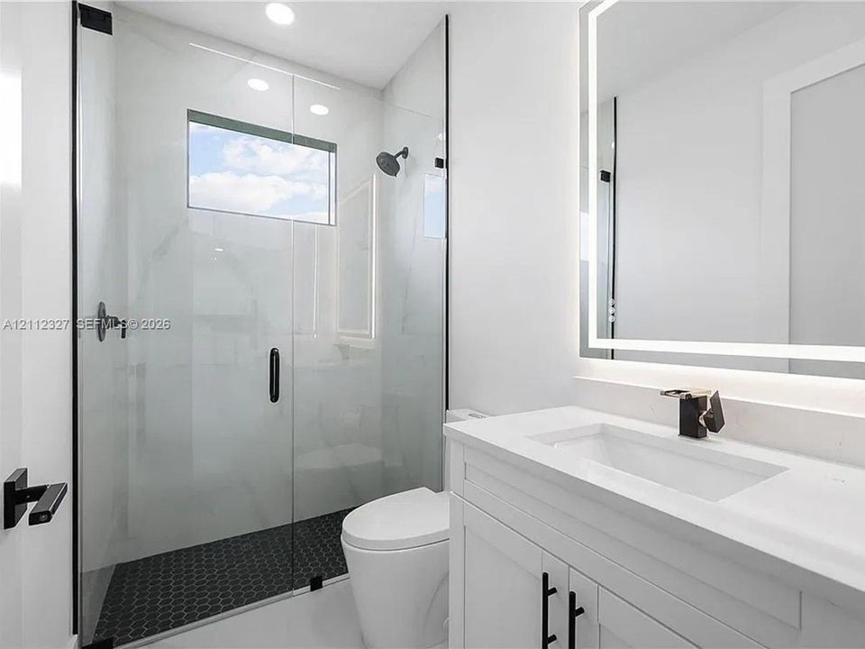 En Venta: $425,000 (3 camas, 2 baños, 0 Pies cuadrados)