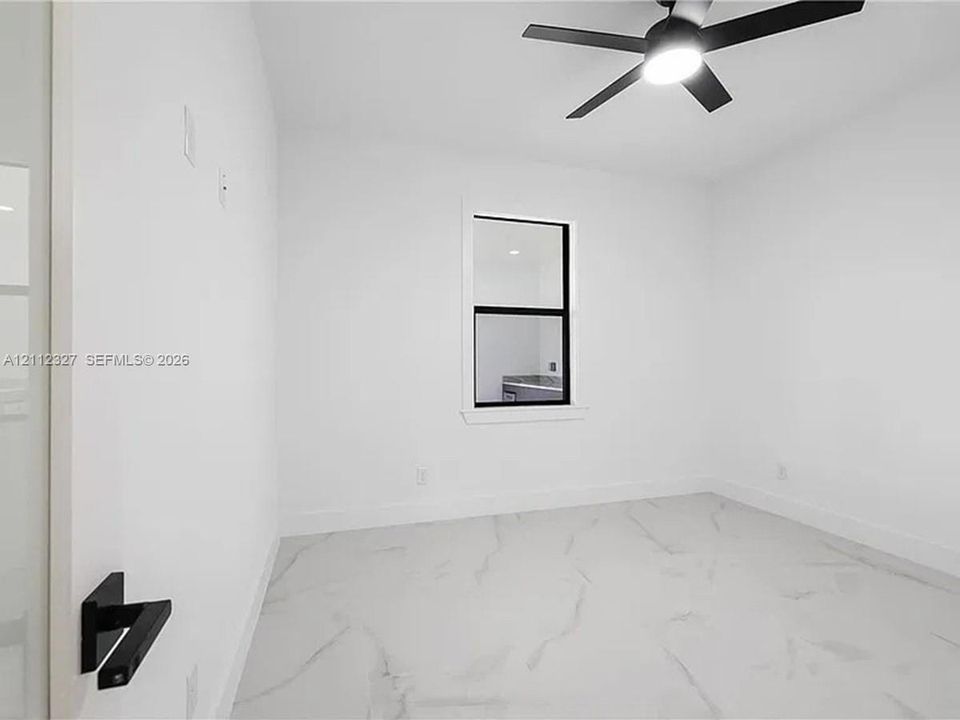 En Venta: $425,000 (3 camas, 2 baños, 0 Pies cuadrados)