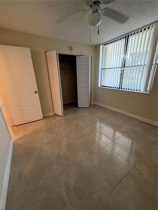 For Rent: $2,075 (2 beds, 2 baths, 979 Square Feet)