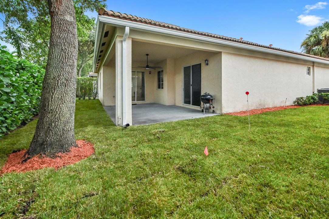 32 patio 02