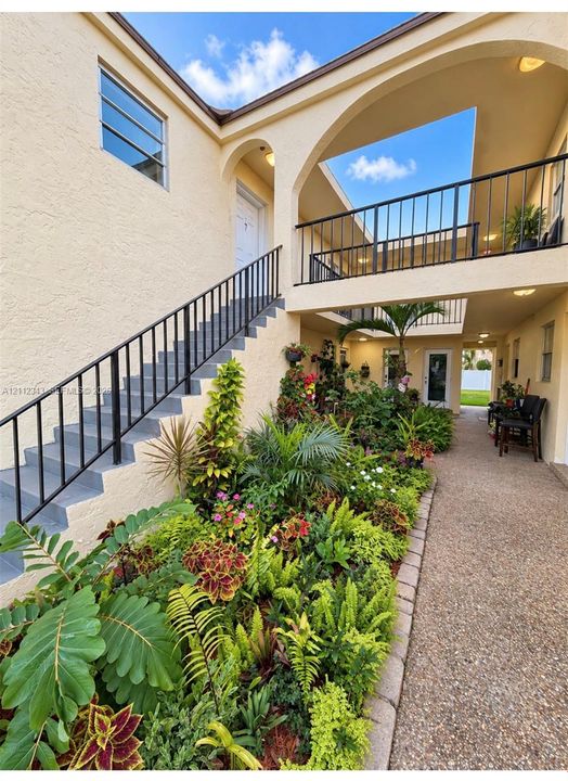 For Rent: $1,800 (2 beds, 1 baths, 5430 Square Feet)