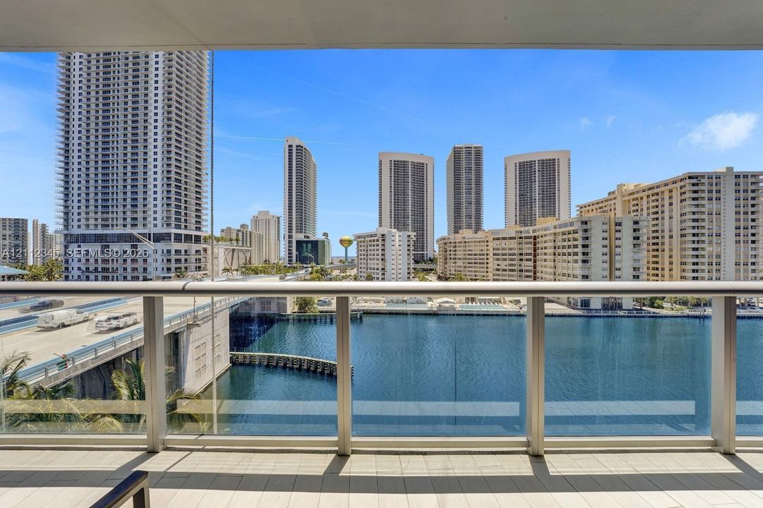 На продажу: $848,000 (4 спален, 3 ванн, 1577 Квадратных фут)
