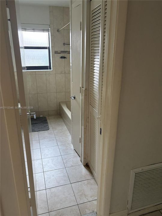 For Rent: $3,650 (3 beds, 2 baths, 3733 Square Feet)