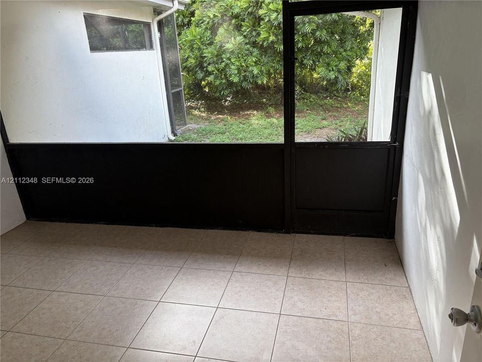 For Rent: $3,650 (3 beds, 2 baths, 3733 Square Feet)