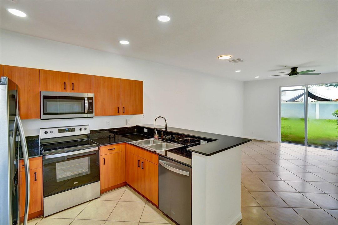 06-3495 NW 14th Ct-6