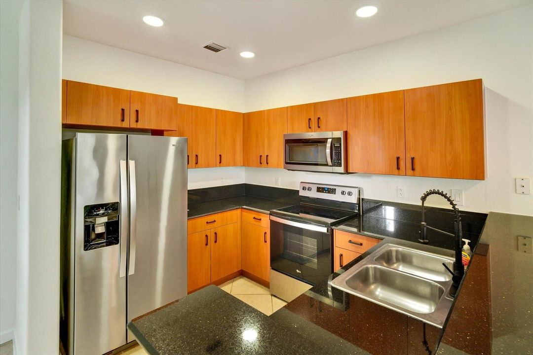 08-3495 NW 14th Ct-8