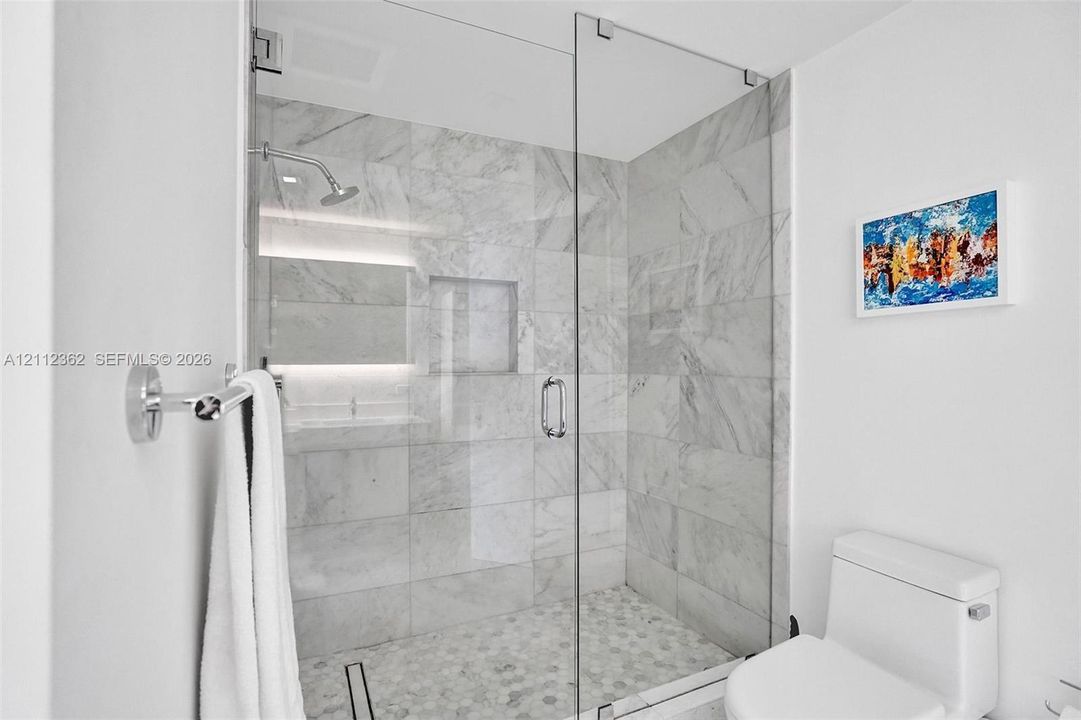 En Venta: $698,500 (1 camas, 1 baños, 826 Pies cuadrados)