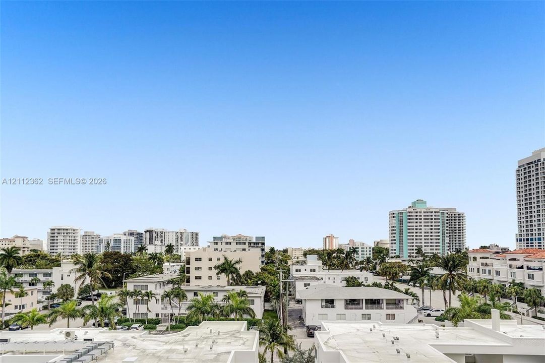 En Venta: $698,500 (1 camas, 1 baños, 826 Pies cuadrados)