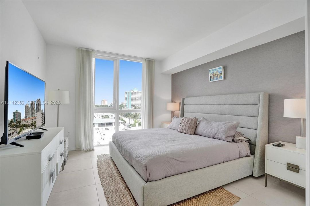 En Venta: $698,500 (1 camas, 1 baños, 826 Pies cuadrados)