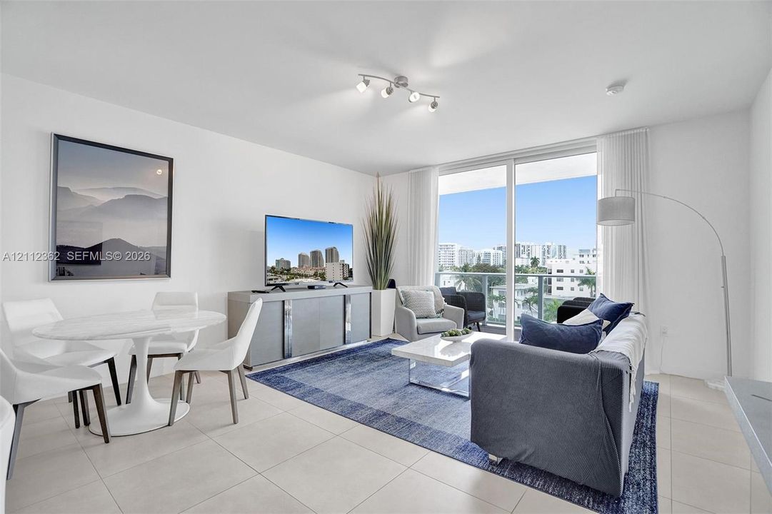 En Venta: $698,500 (1 camas, 1 baños, 826 Pies cuadrados)