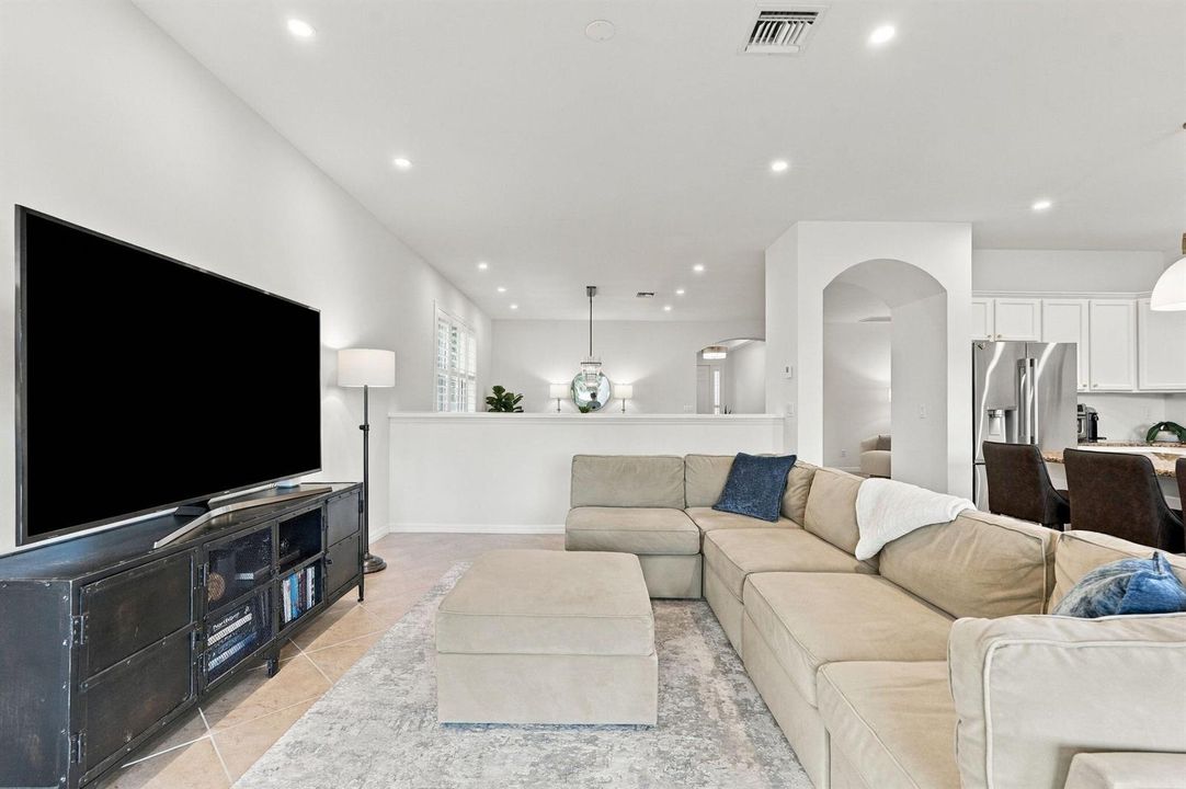 33-web-or-mls-198_Umbrella_Place_025