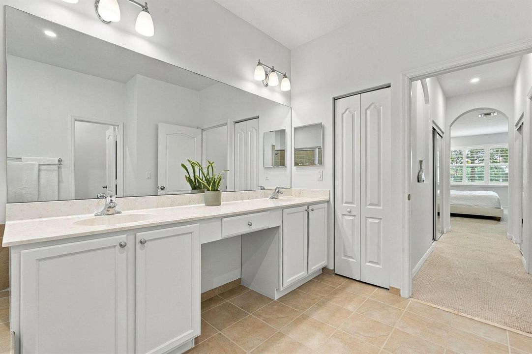 17-web-or-mls-198_Umbrella_Place_045