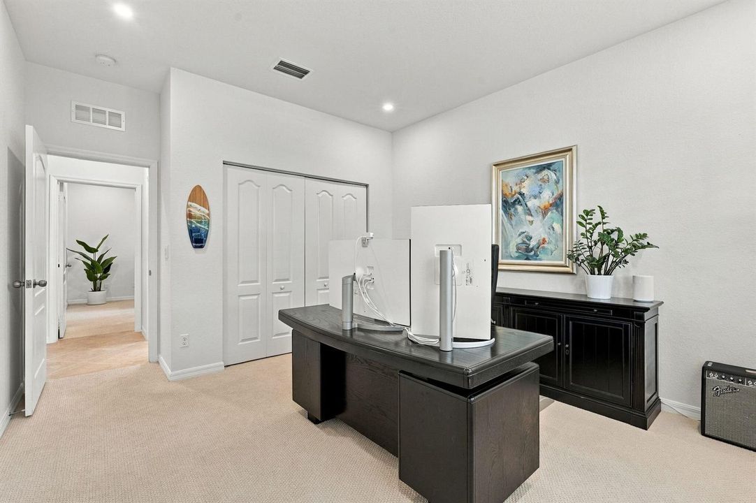 6-web-or-mls-198_Umbrella_Place_006