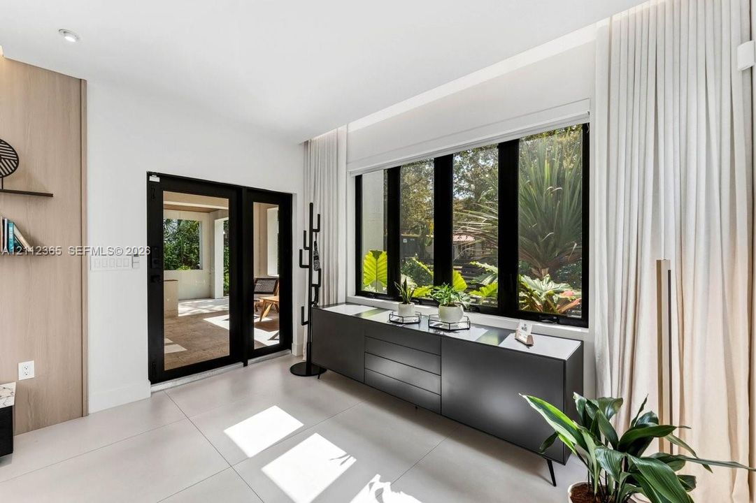 На продажу: $1,995,000 (3 спален, 3 ванн, 1968 Квадратных фут)