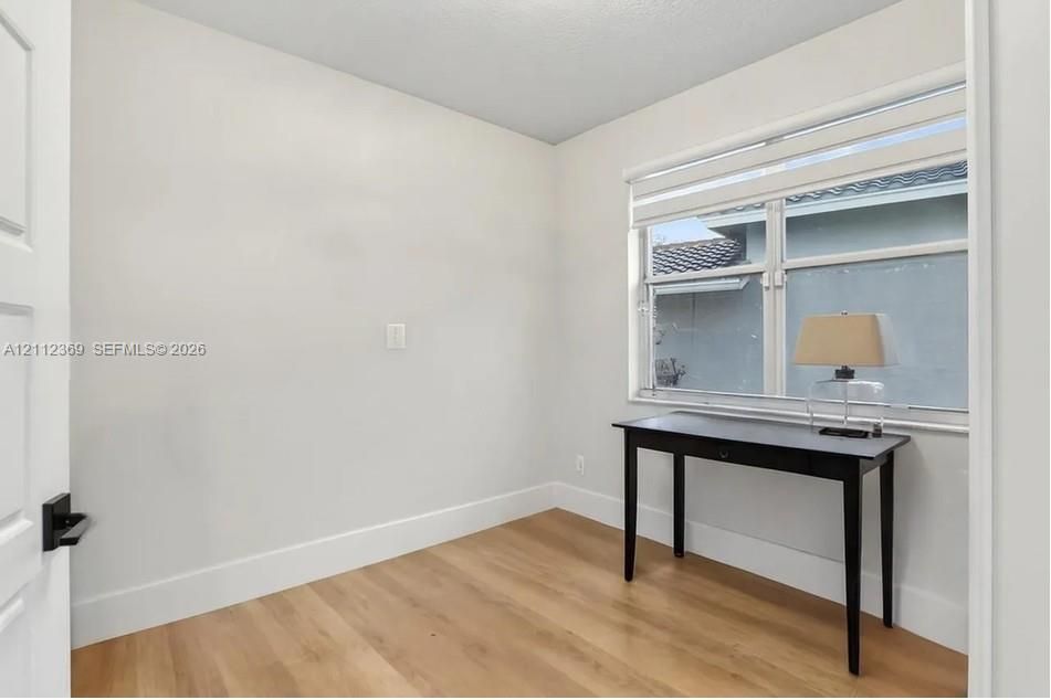 En Venta: $939,000 (5 camas, 3 baños, 3235 Pies cuadrados)