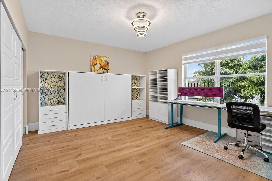 En Venta: $939,000 (5 camas, 3 baños, 3235 Pies cuadrados)