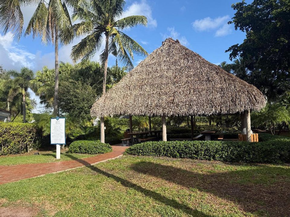 Tiki/ Grill/Picnic Area