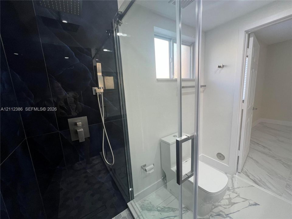 For Rent: $2,700 (3 beds, 2 baths, 1018 Square Feet)