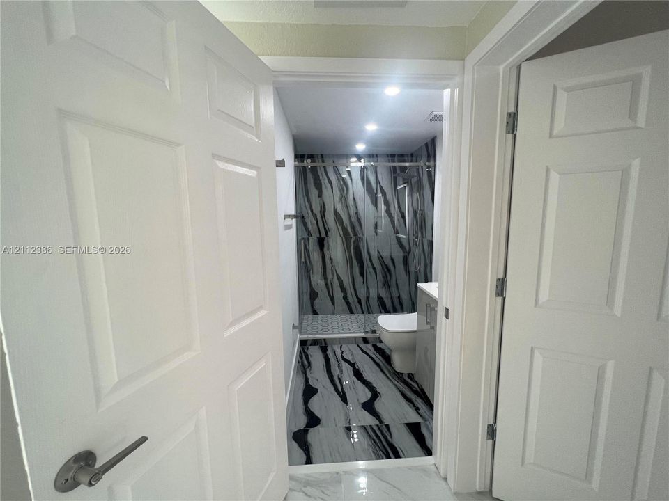 For Rent: $2,700 (3 beds, 2 baths, 1018 Square Feet)