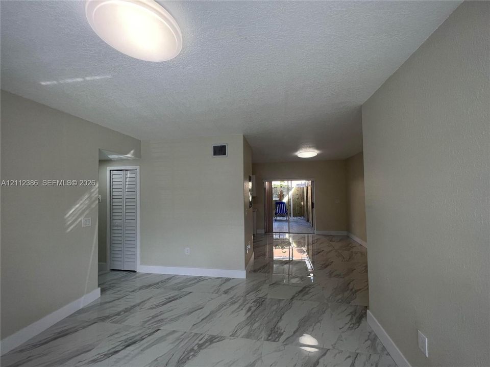 For Rent: $2,700 (3 beds, 2 baths, 1018 Square Feet)