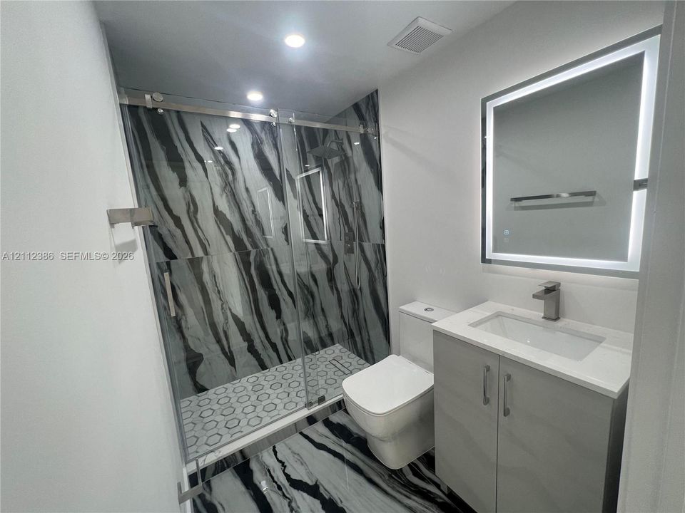 For Rent: $2,700 (3 beds, 2 baths, 1018 Square Feet)
