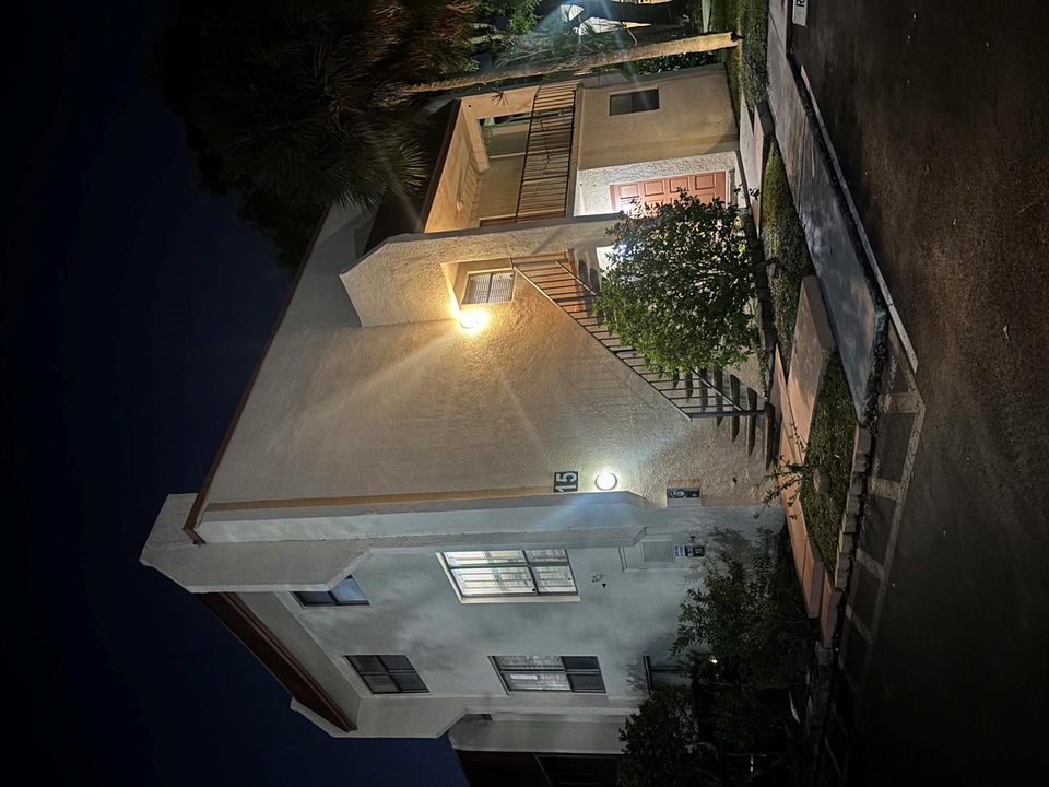 Building Pic-102226