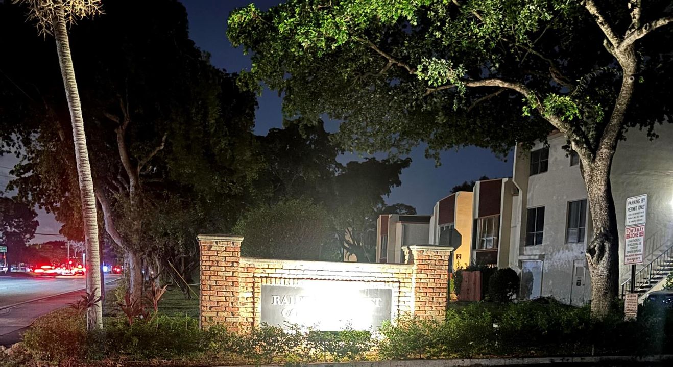 Raintree entrance-102226