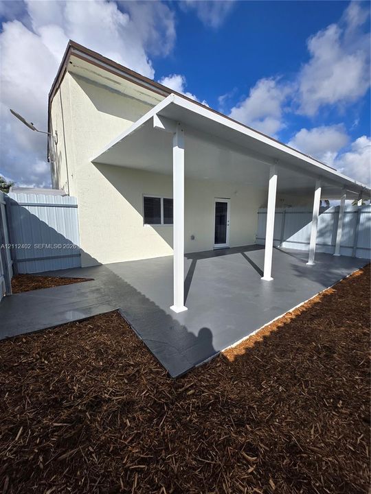 For Rent: $3,350 (2 beds, 2 baths, 2793 Square Feet)