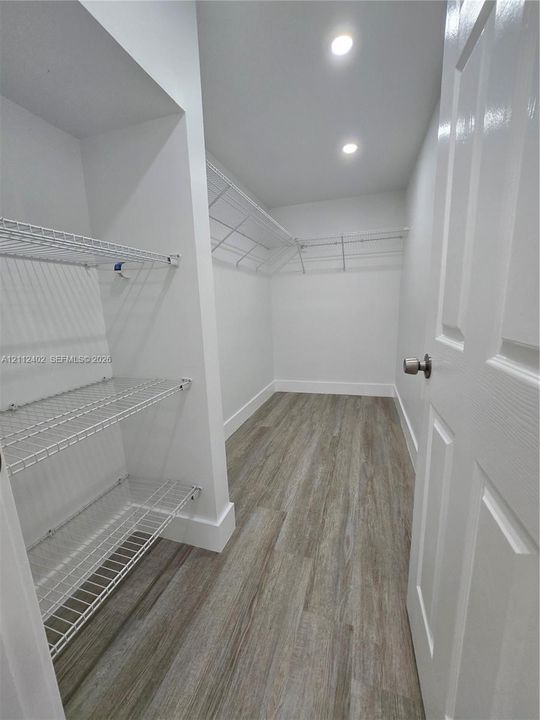 For Rent: $3,350 (2 beds, 2 baths, 2793 Square Feet)