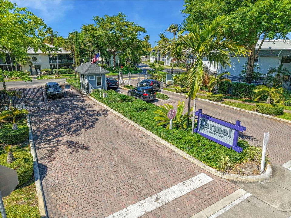 For Sale: $210,000 (2 beds, 1 baths, 870 Square Feet)