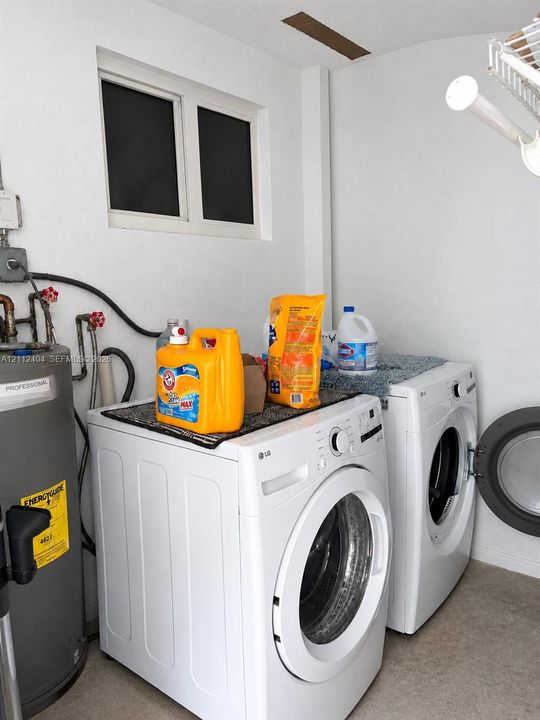 For Rent: $3,300 (3 beds, 2 baths, 2040 Square Feet)