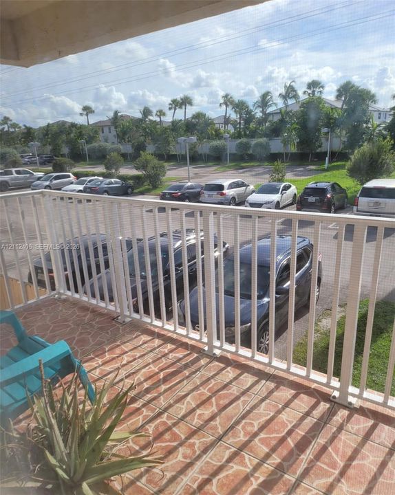 For Rent: $2,300 (2 beds, 2 baths, 1060 Square Feet)