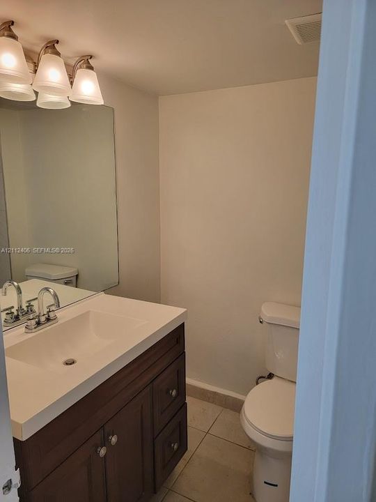 For Rent: $2,300 (2 beds, 2 baths, 1060 Square Feet)