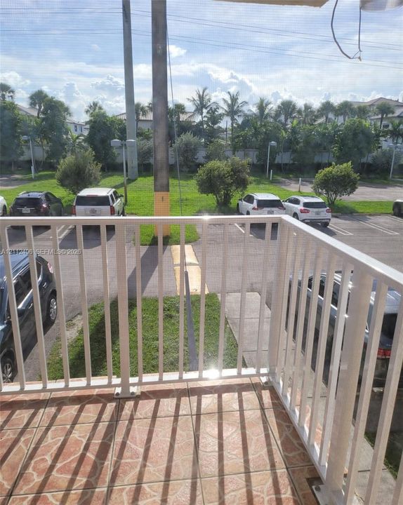 For Rent: $2,300 (2 beds, 2 baths, 1060 Square Feet)