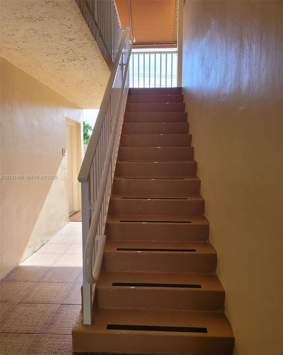 For Rent: $2,300 (2 beds, 2 baths, 1060 Square Feet)