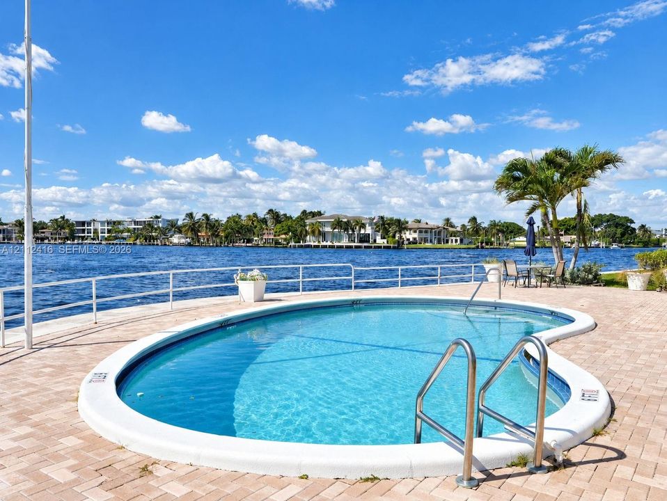 Every day is a boat parage on your point lot pool deck...